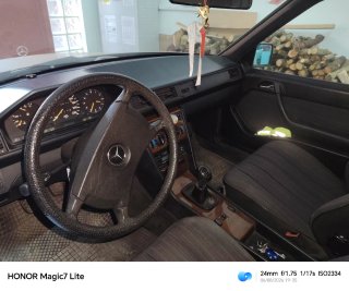 Mercedes-Benz 300D 1986