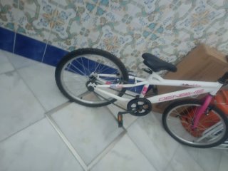Bicicleta DENBIKE blanca y rosa