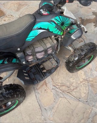 Quad eléctrico infantil Sherpa ATV para niños.