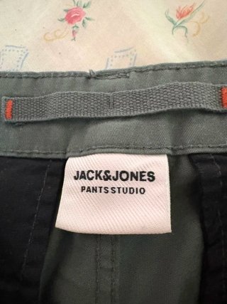 Pantalón cargo Jack and Jones verde militar