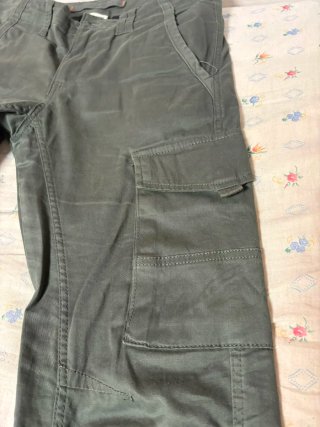 Pantalón cargo Jack and Jones verde militar
