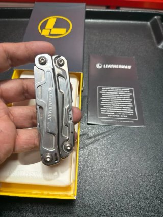 Alicate Multiusos Leatherman