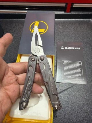 Alicate Multiusos Leatherman