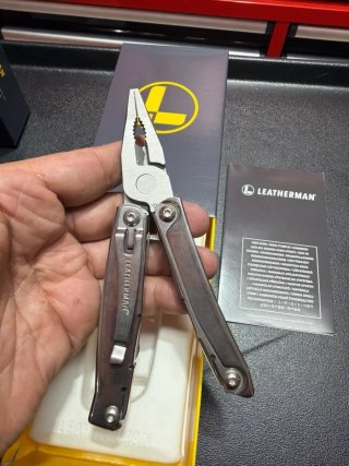 Alicate Multiusos Leatherman