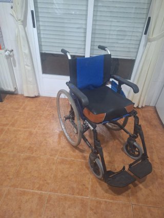 Silla de Ruedas Forta Line + Cojín Antiescaras