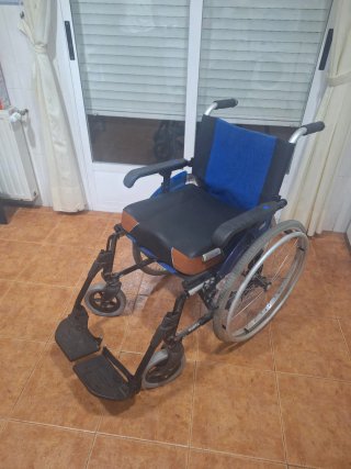 Silla de Ruedas Forta Line + Cojín Antiescaras