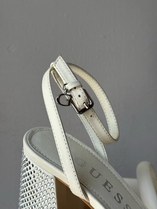Sandalias con tacón Guess Gelectra ‘Ivory’ 38