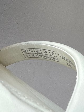 Sandalias con tacón Guess Gelectra ‘Ivory’ 38
