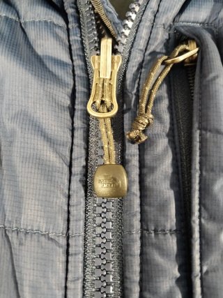 Chaqueta The North Face azul acolchada