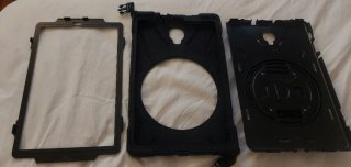 Samsung TAB A T590 10.5 Negra y funda.