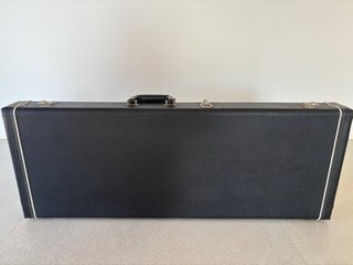 PRS CE 22 20th anniversary (2006)negra con maletín