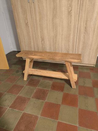 Banco rústico de madera