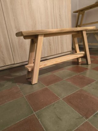 Banco rústico de madera