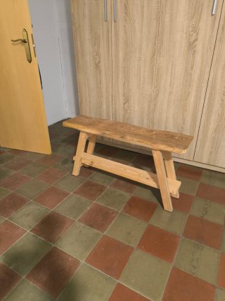 Banco rústico de madera