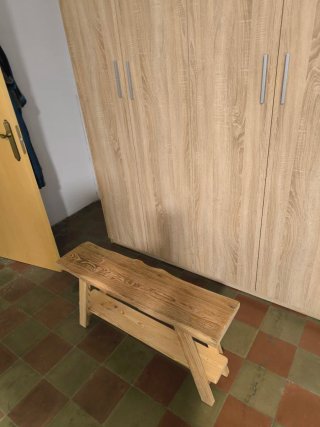 Banco rústico de madera