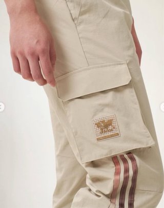 Pantalón Cargo Adidas Beige Chile 20 y2k