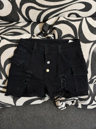 Shorts negros rotos cargo
