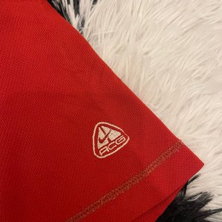 Camiseta Nike ACG Dri Fit Roja Running Outdoor