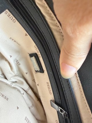 Bolso Guess Negro/Gris Original