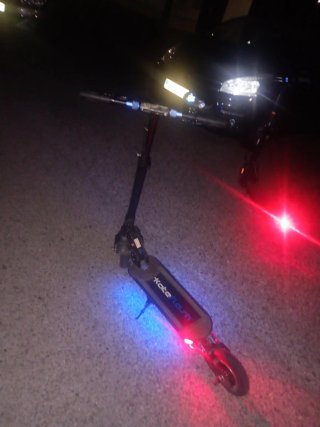 Patinete Eléctrico con Luces LED