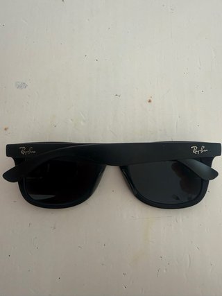 Gafas de sol negras