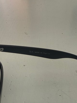 Gafas de sol negras