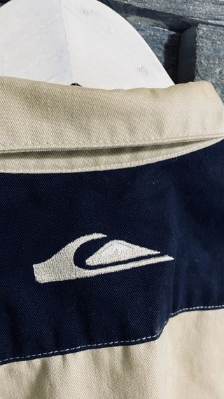Camisa Quiksilver manga corta beige y azul