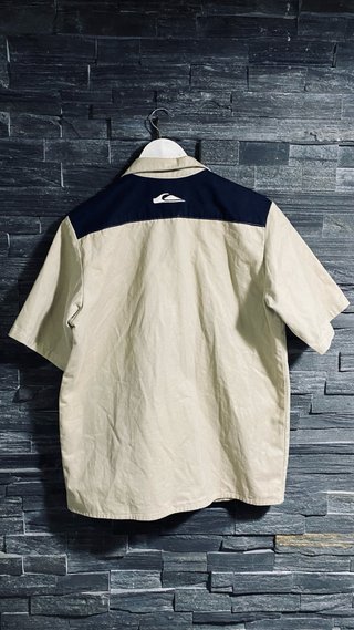 Camisa Quiksilver manga corta beige y azul