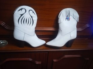 Botas camperas de piel, número 35