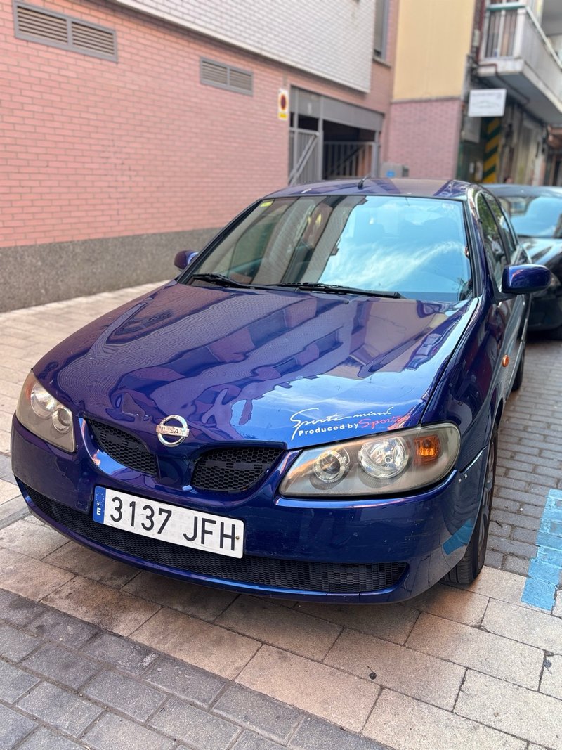 Nissan Almera 2003 - foto 1