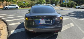 Tesla Model S 2017 supercarga gratis
