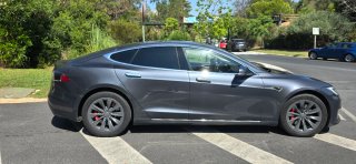 Tesla Model S 2017 supercarga gratis