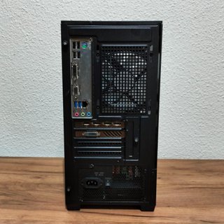 PC GAMER / i7 7700 / 16GB RAM (DDR4) / RX580 (8GB)