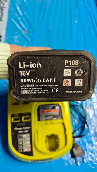 Pistola de Impacto Ryobi One+ 400NM LED