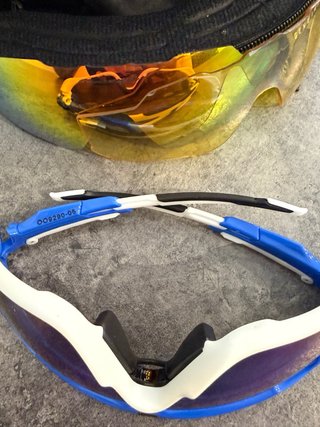 Oakley Jawbreaker occhiali da sole