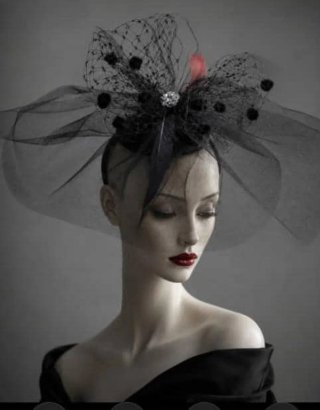 Tocado elegante Reina Moron negro