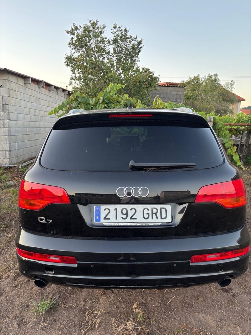 Audi Q7 2010 siniestro - foto 1