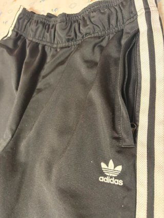 Pantalón chándal Adidas negro
