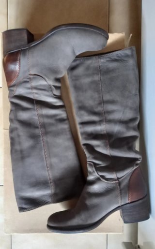 Stivali in pelle suede taupe 37