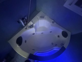 Bañera Hidromasaje Jacuzzi FM Radio