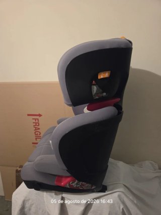 Silla infantil para coche marca CHICCO