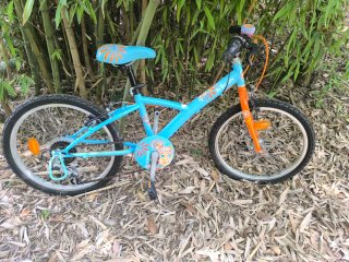 Bicicleta infantil B'Twin azul