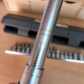 Llave dinamométrica VAR + juego puntas