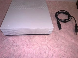 (NEGOCIABLE) Xbox One S 1TB + Red Dead Redemption