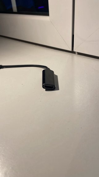 Adaptador USB-C a HDMI 4K negro