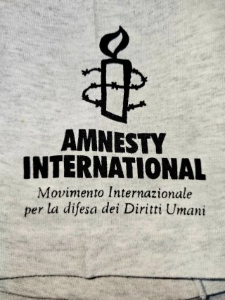 Vintage 90's "Amnesty International"