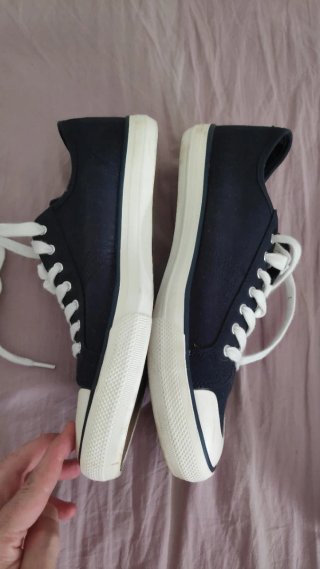 Zapatillas Levi's Negras y Blancas