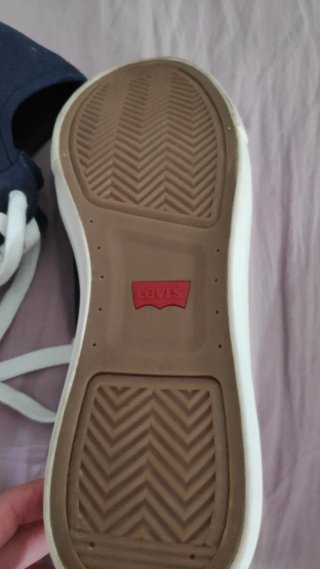 Zapatillas Levi's Negras y Blancas