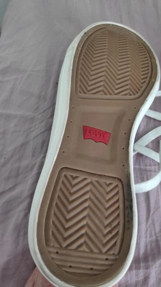 Zapatillas Levi's Negras y Blancas