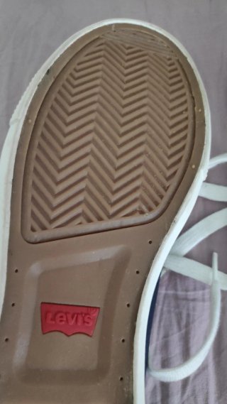 Zapatillas Levi's Negras y Blancas